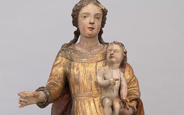 Skulptura "Bogorodica s Djetetom" iz župne crkve Pohoda Blažene Djevice Marije u Zagrebu (1)