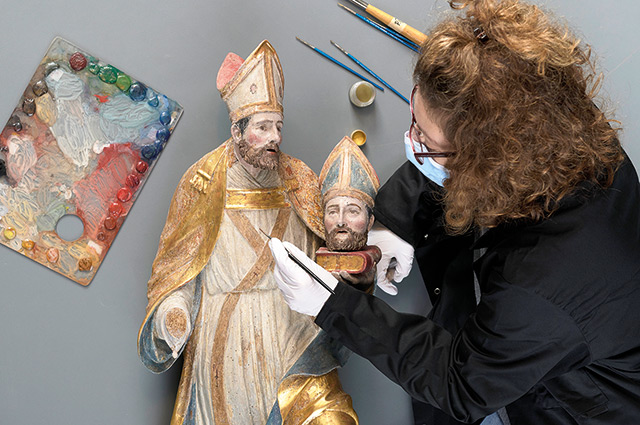 Stručne konzultacije o retušu na mutvoranskom glavnom oltaru sv. Marije Magdalene