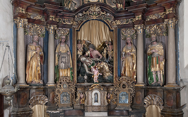 Sakralni inventar crkve sv. Marije Magdalene u Čazmi